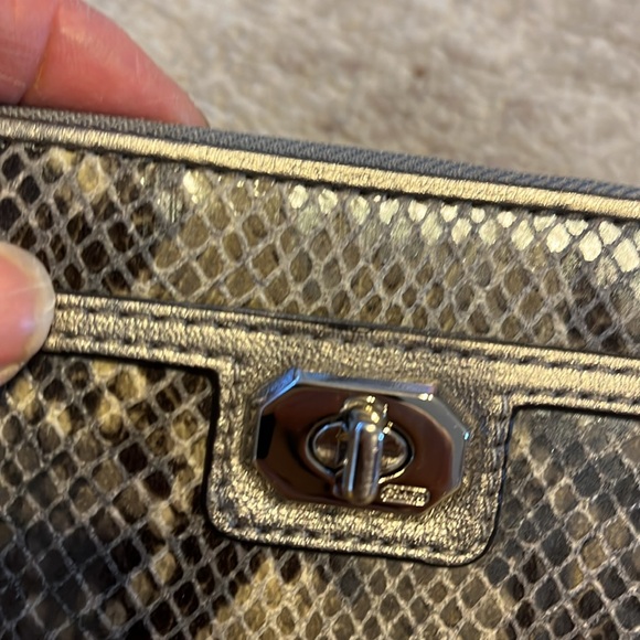 NWT COACH SIVER/GRAY CNB EX L TURN LOCK ACC ZIP # F50021 - Picture 3 of 11